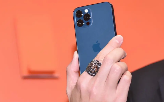 井陉苹果手机维修分享iPhone12系列重启方法教程 