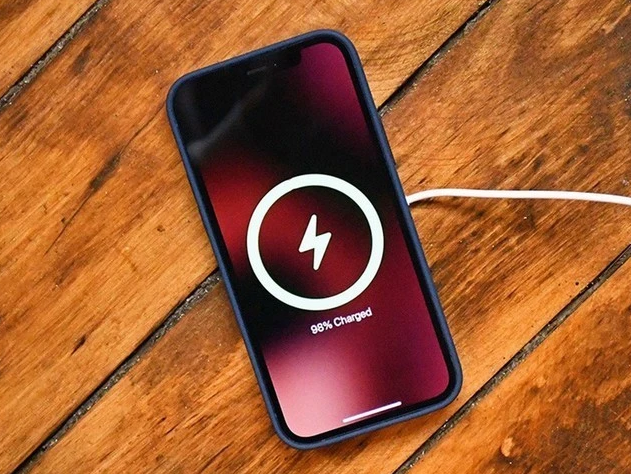 井陉苹果手机维修分享iPhone 12可以随便充电吗 